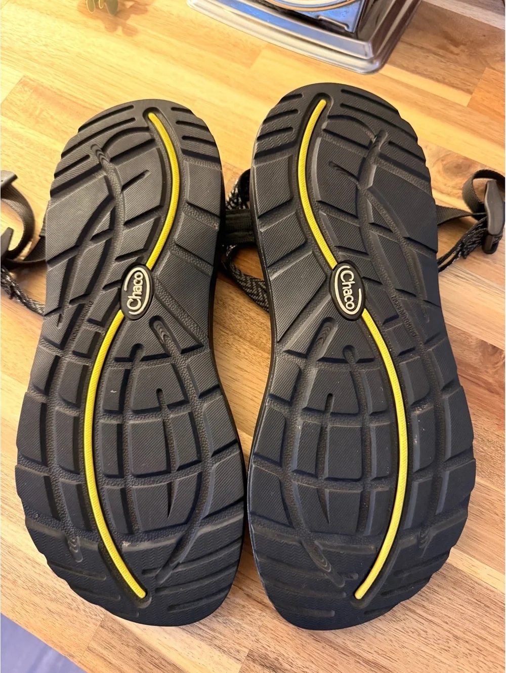 Chaco Men's Black Adjustable Outdoor Sandals Size 10
